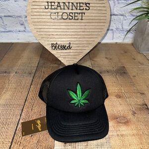 Maison Article cannabis Hemp Leaf Trucker SnapBack Hat NWT